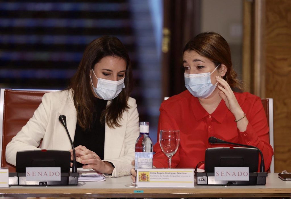 Irene Montero y Ángela Rodríguez