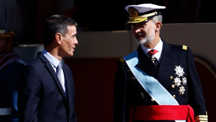 Pedro Sánchez y Felipe VI en el 12 de octubre
