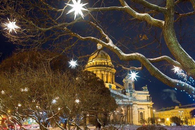 luces de navidad San Petersburgo