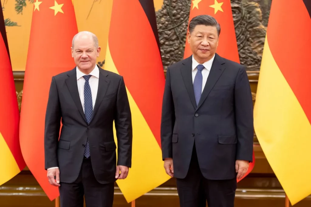 El Canciller Olaf Scholz y el Presidente Chino Xi Jinping en Pequín, 4 noviembre