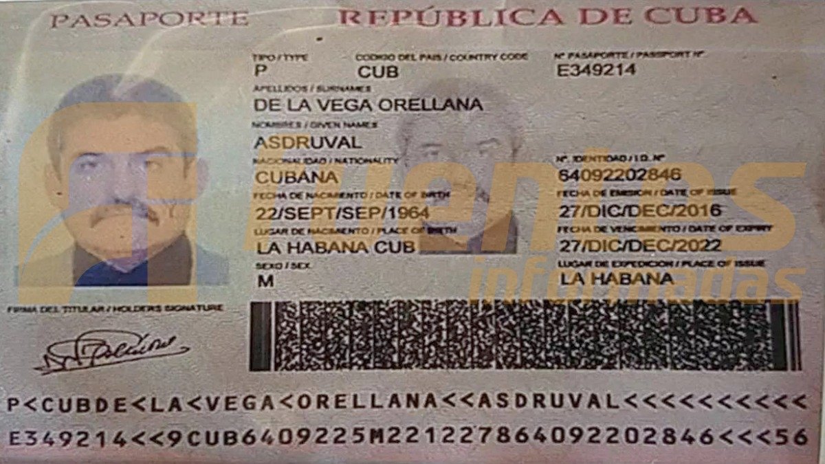Pasaporte de Asdruval de la Vega Orellana ex militar Cubano. /CC