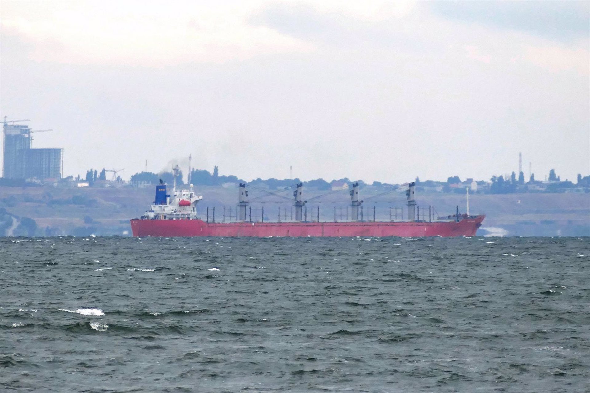 Ucrania ha sido capaz de enviar millones de toneladas a través del mar Negro y, según datos de la ONU, este barco está cargado con más de 15.000 toneladas de colza.