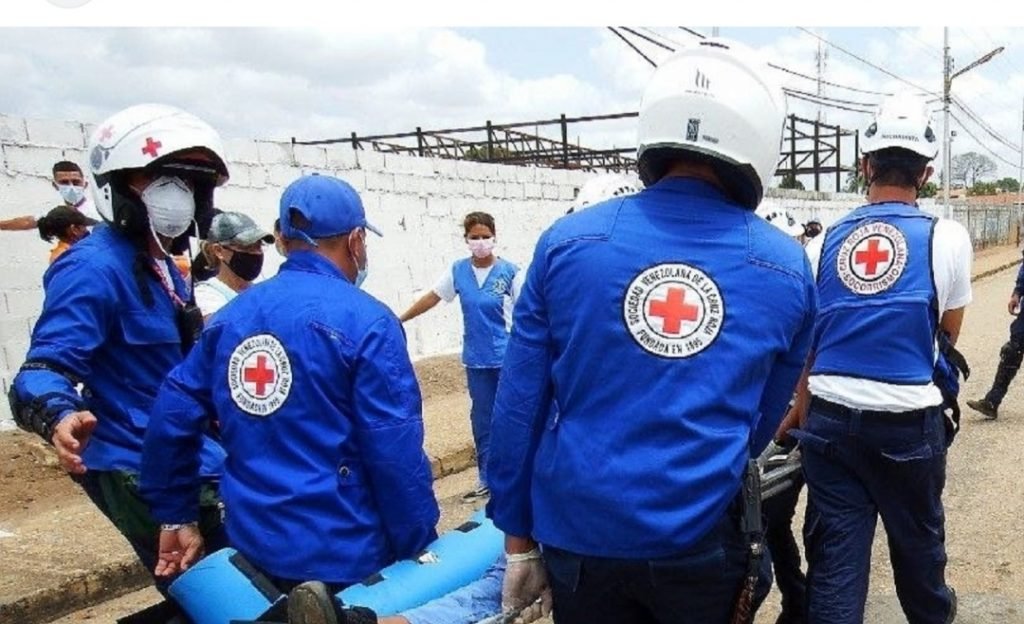 Voluntarios de la Cruz Roja Venezolana. | Fuente: Infobae