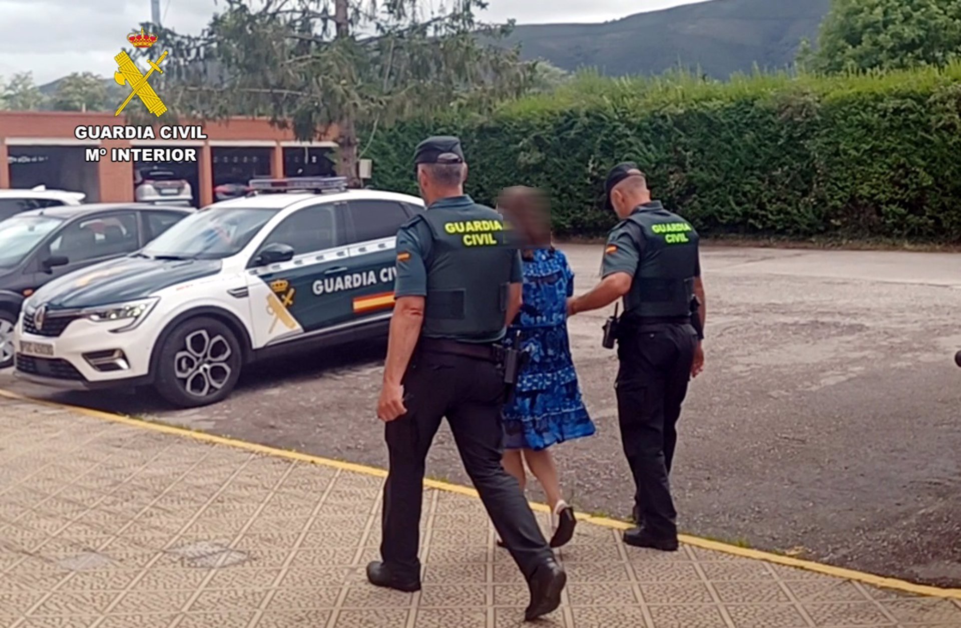 La Guardia Civil ha detenido a la sospechosa y ha realizado gestiones con los trabajadores sociales para solicitar ayudas.