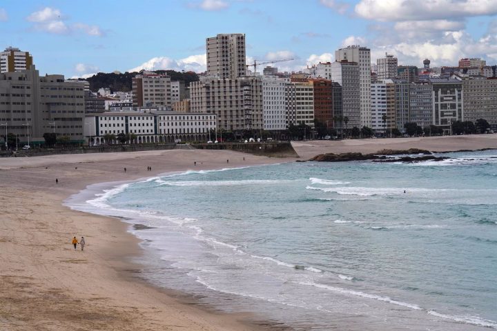 Un menor de edad ha muerto este viernes por ahogamiento en la playa de los Franceses, A Veiga (Ourense).