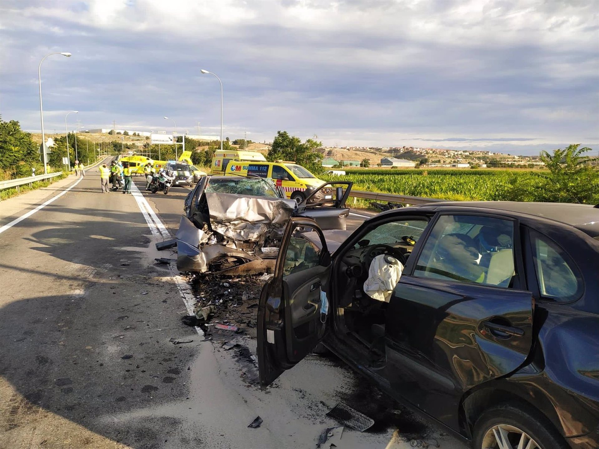 Nueve personas han muerto y diez han resultado heridas en los nueve accidentes que se han registrado en las carreteras españolas este fin de semana.
