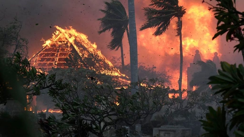 Vista de la destrucción de la ciudad de Lahania en Maui el jueves. La ciudad histórica de Lahaina ha sido devastada. / Fuente: EP