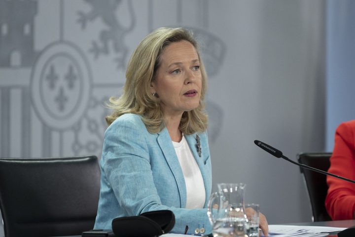 La vicepresidenta primera y ministra de Asuntos Económicos y Transformación Digital en funciones, Nadia Calviño, ha destacado la "notable" mejora de España en todas las dimensiones de digitalización y conectividad.