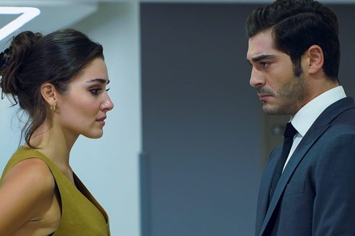 Hande Erçel se hizo sentir la noche del lunes en Fox Turquía. El estreno de su nueva serie se convirtió en lo más visto de la televisión turca.