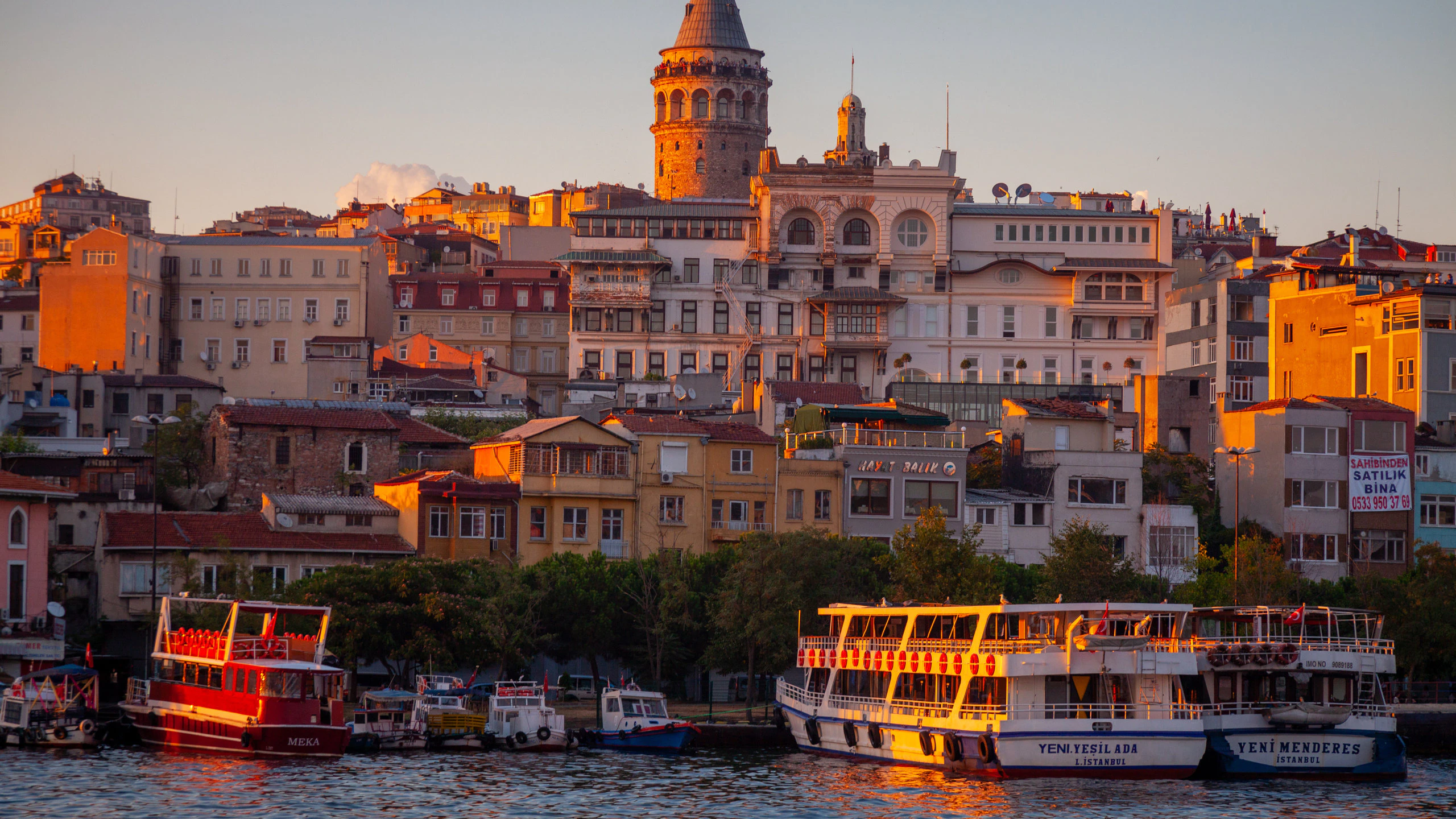 En las calles de Estambul, metrópolis que conecta dos continentes, las producciones de novelas turcas se consideran auténticas joyas del entretenimiento.