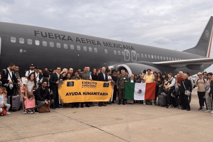 Avion militar con evacuados mexicanos de Israel y los territorios palestinos - MINISTERIO DE EXTERIORES DE MÉXICO