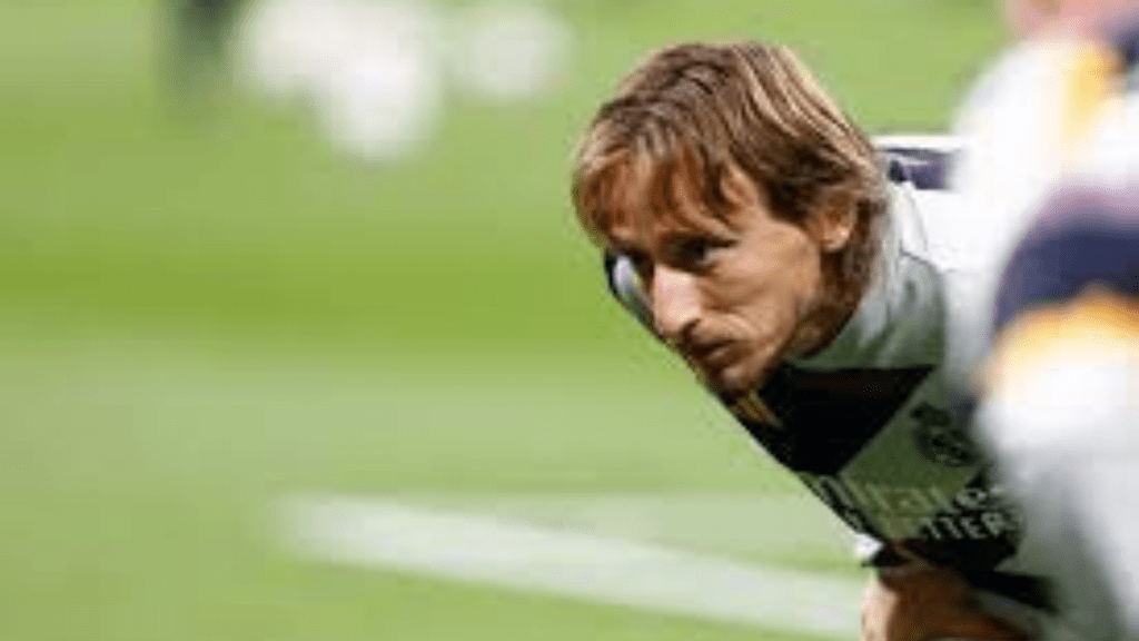 Luka Modric, el centrocampista del Real Madrid, se pierde el duelo de este miércoles ante el Nápoles italiano, correspondiente a la quinta jornada.