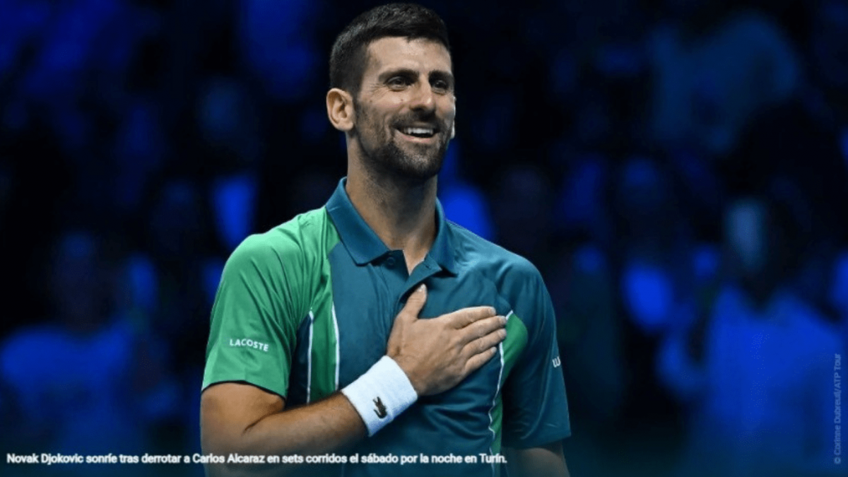 Novak Djokovic demostró una vez más su capacidad para superar desafíos al clasificarse para la final de las Nitto ATP Finals.