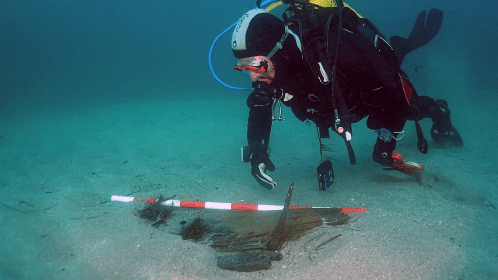 Las aguas gallegas esconden un patrimonio cultural que va mucho más de los registros oficiales, que contabilizan un centenar de pecios.