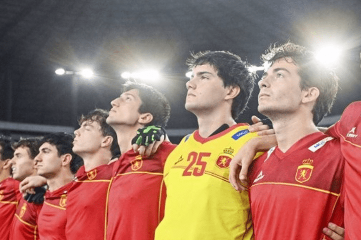 La selección española masculina Sub-21 de hockey hierba ha conquistado la medalla de bronce en el Mundial de la categoría.