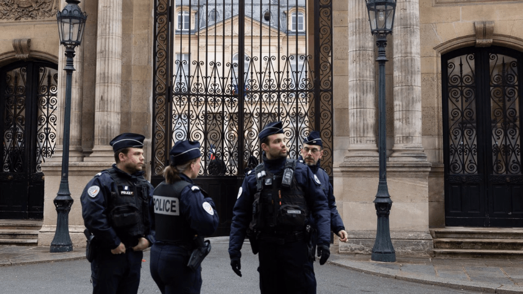 La Policía francesa detiene este martes en París a un hombre de 33 años sospechoso de asesinar a su mujer y sus cuatro hijos.