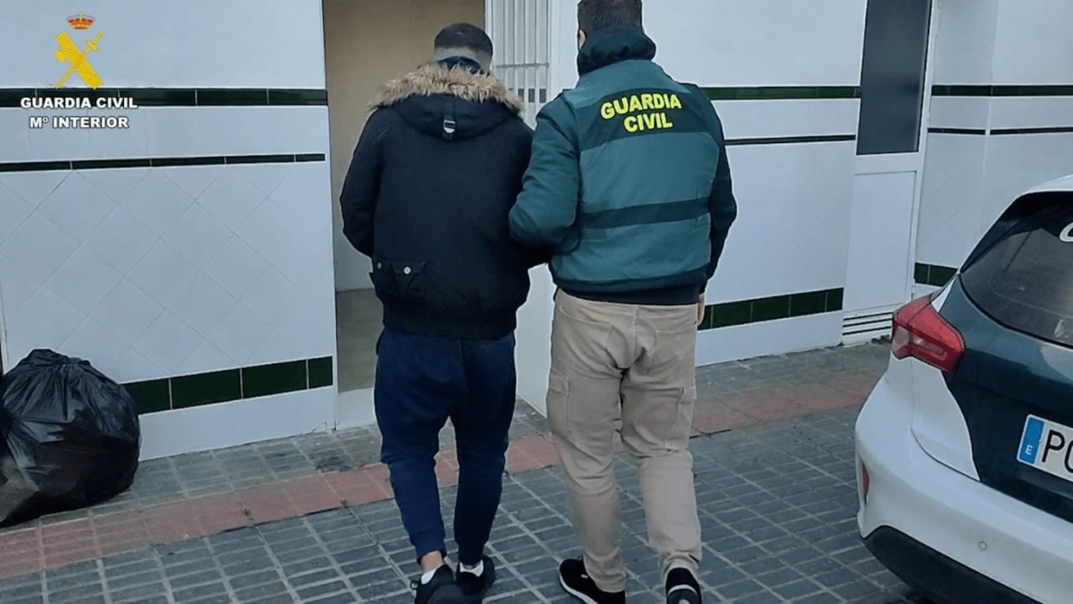 Agentes de la Guardia Civil detienen a dos por robo de 50.000 €