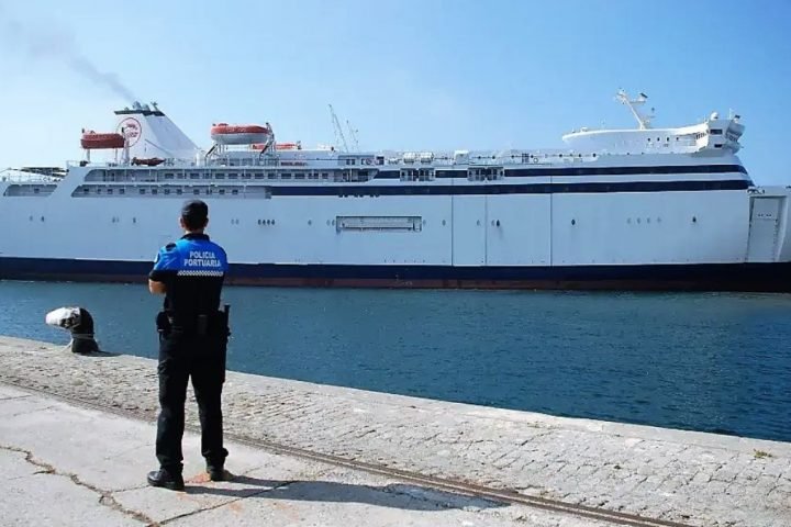 Melilla, conectada a la Península