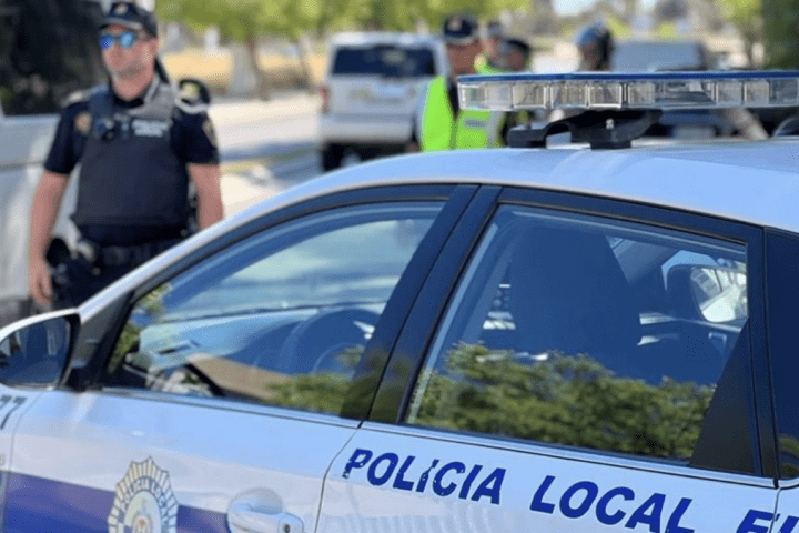 La Policía Local encontró a los niños en la carretera