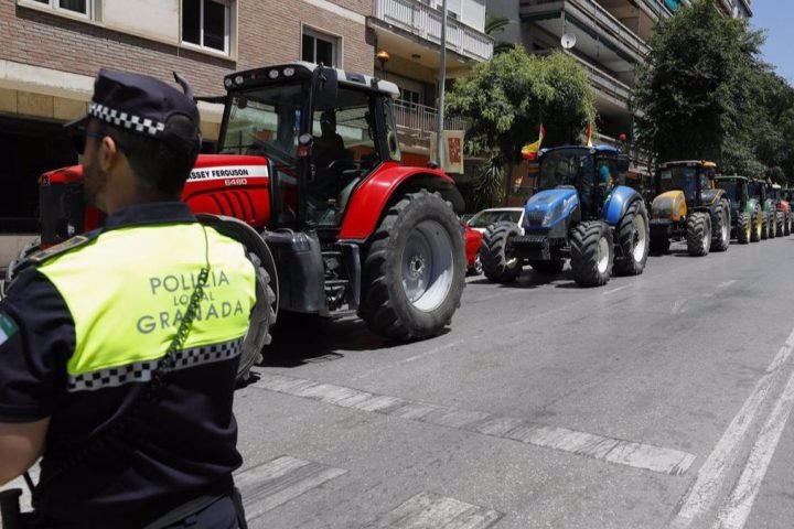 Tractores en protesta | Fuente: Europa Press