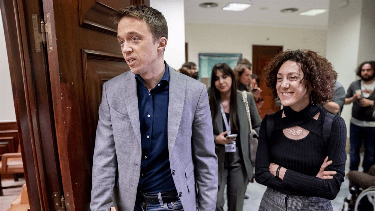 La diputada de Sumar Aina Vidal y el portavoz de Sumar en el Congreso, Iñigo Errejón, a su llegada a una reunión del Grupo Parlamentario Sumar, en el Congreso de los Diputados - A. Pérez Meca - Europa Press