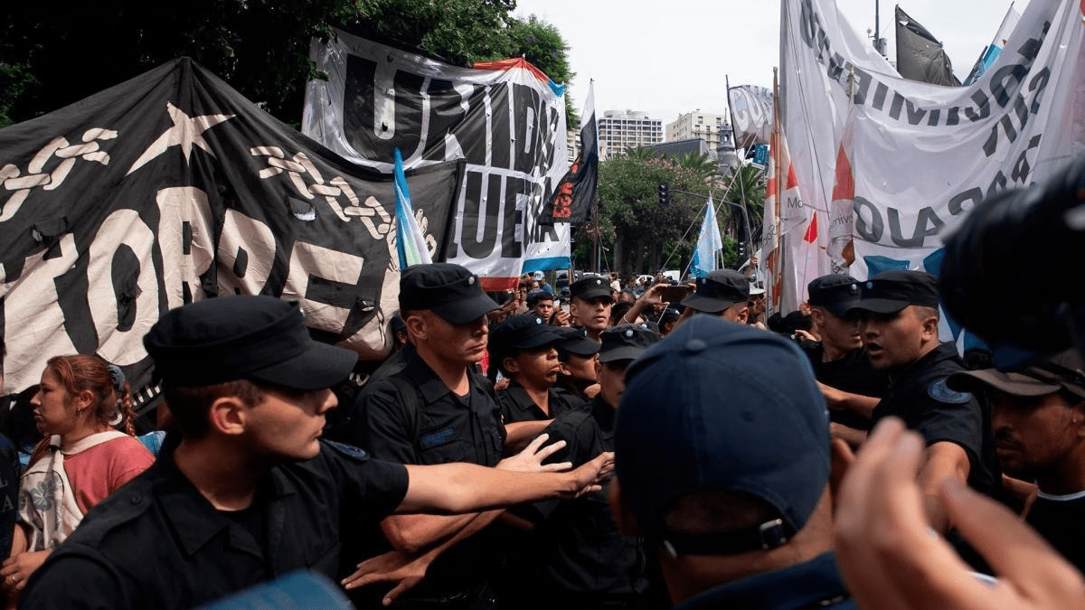 Protestas en Argentina frente a Milei