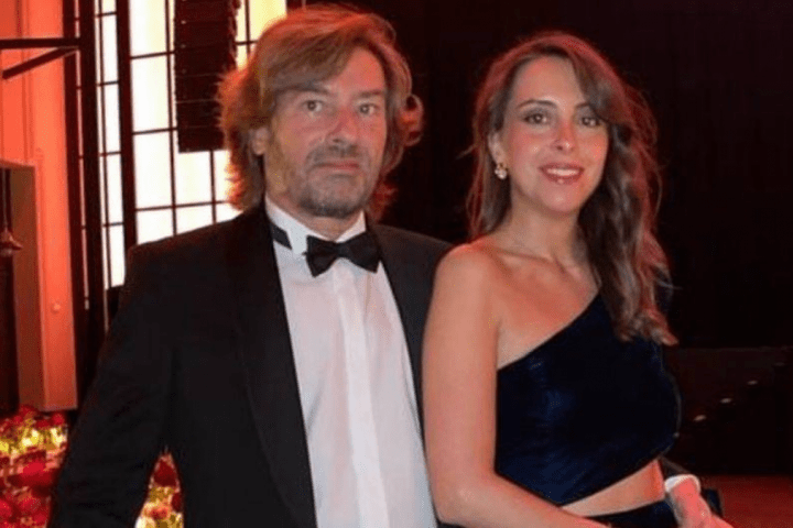 Santiago Pedraz y Elena Hormigos pasean con su hijo Jacobo