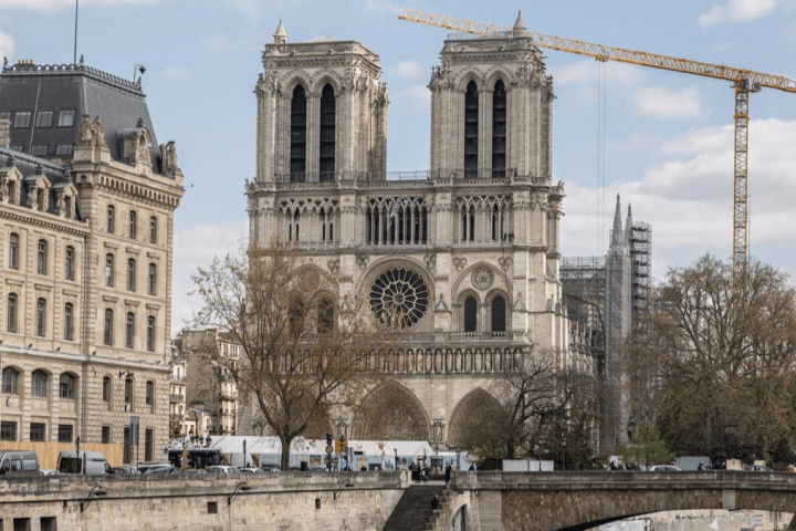 Notre Dame acelera las obras y quita los andamios - reconstrucción.