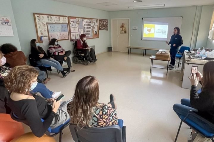 Reunión de mujeres con EM | Fuente: Europa Press