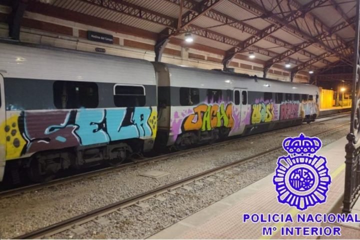 Graffitis en trenes | Fuente: PN