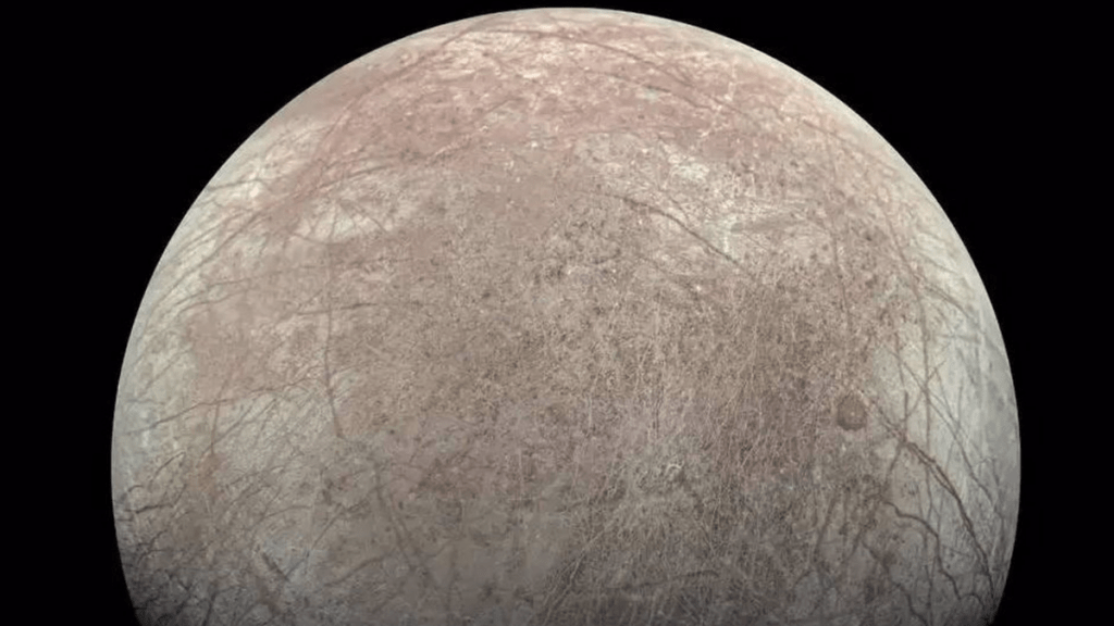 Luna Europa captada por la misión Juno