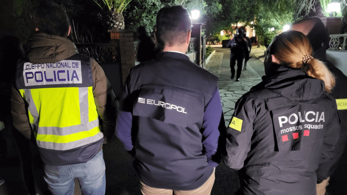detenidos en Activo un operativo contra el blanqueo de capitales en Barcelona, Tarragona, Almería, Madrid y Portugal