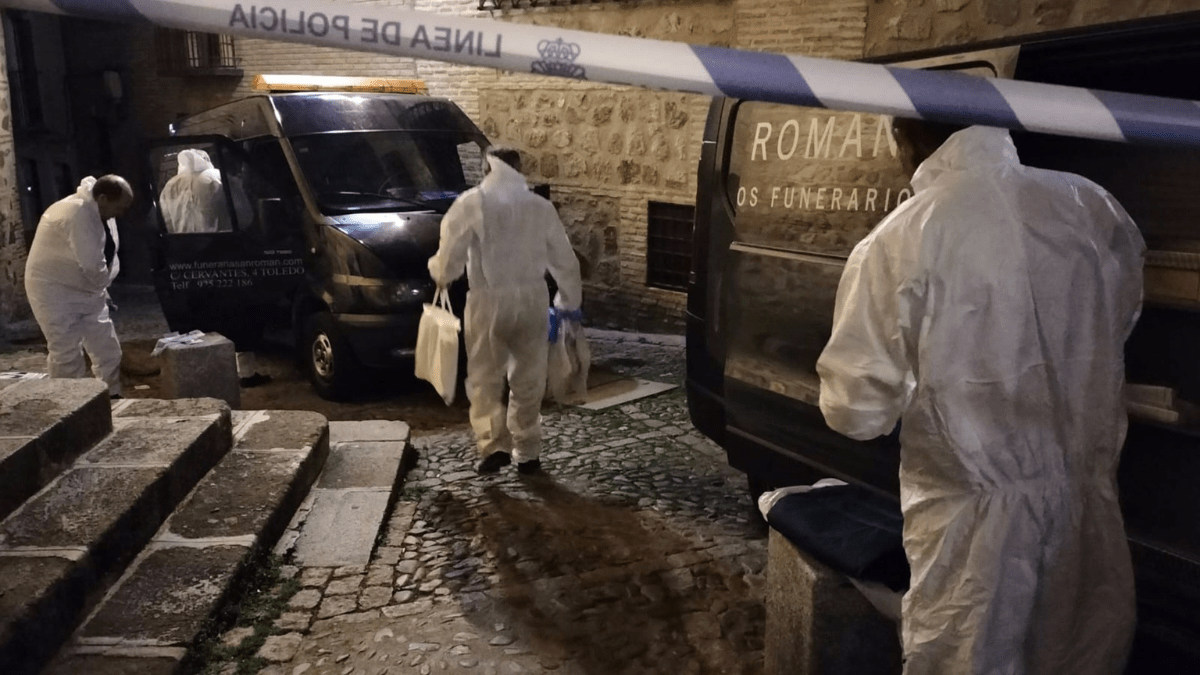 Cordón policial tras la aparición de cuatro cadáveres en Toledo