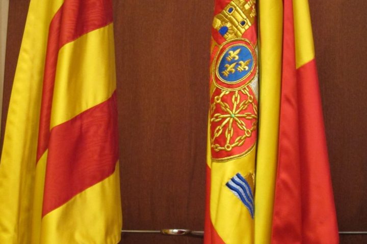 Las banderas catalana y española | Fuente: Europa Press