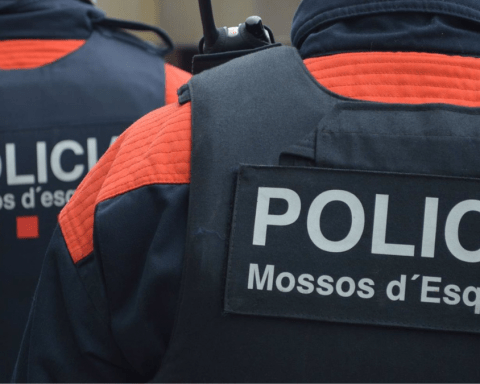 Dos agentes de Mossos d'Esquadra (Recurso)