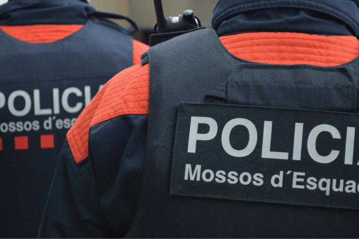 Dos agentes de Mossos d'Esquadra (Recurso)