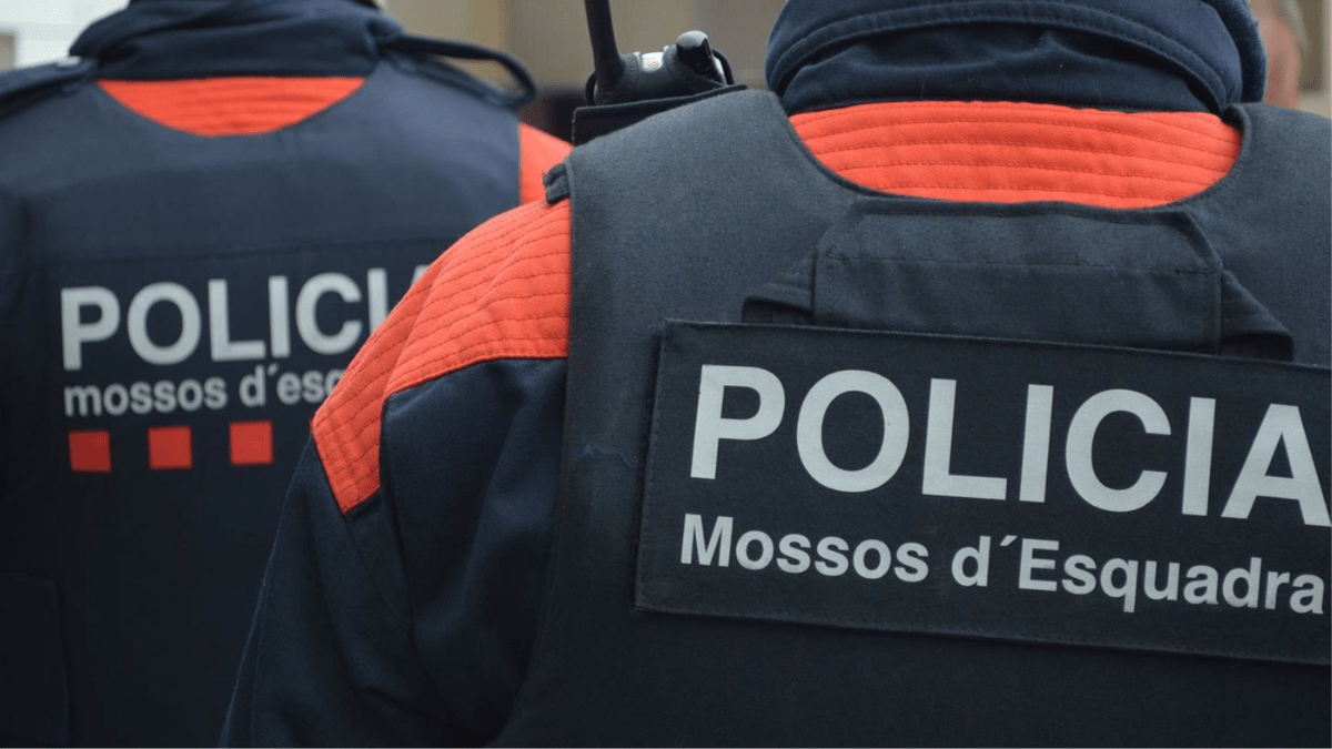 Dos agentes de Mossos d'Esquadra (Recurso)