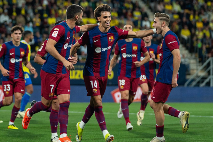 Los jugadores del Barça celebran el gol de Joao Félix en el Cádiz CF - FC Barcelona - Joaquin Corchero