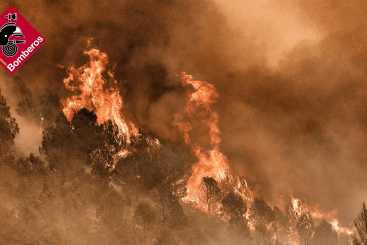 Incendio en la Serra Ferrer alicante