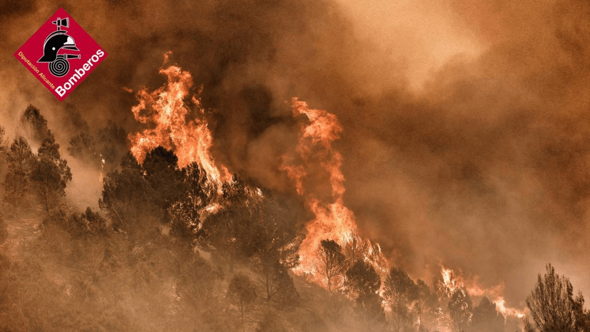 Incendio en la Serra Ferrer alicante