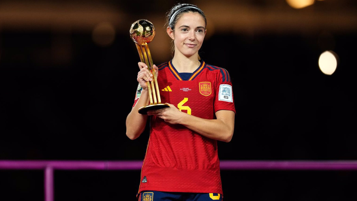 Aitana Bonmati, premio Laurens 2024, durante la gala del Balón de Oro | Fuente: Jose Breton / Afp7 / Europa Press
