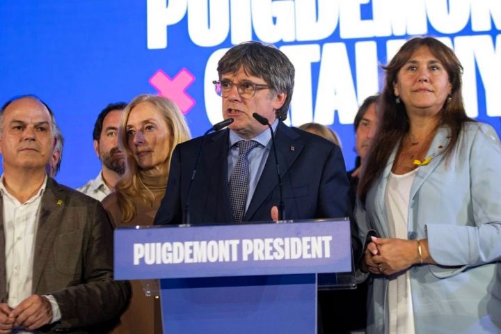 Puigdemont quiere ser presidente con los votos socialistas