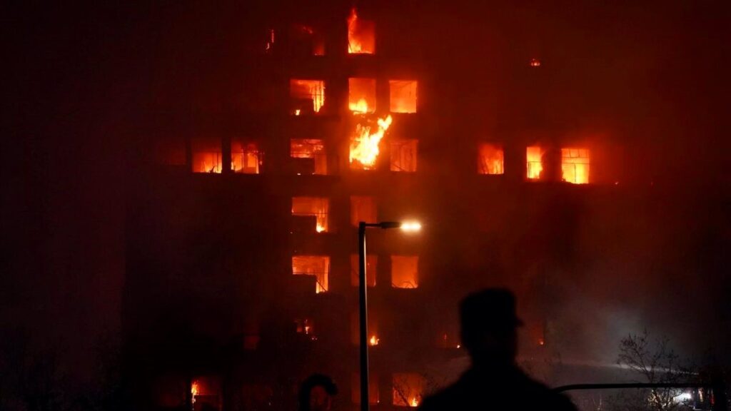 Piden reforzar la normativa sobre incendios en edificios