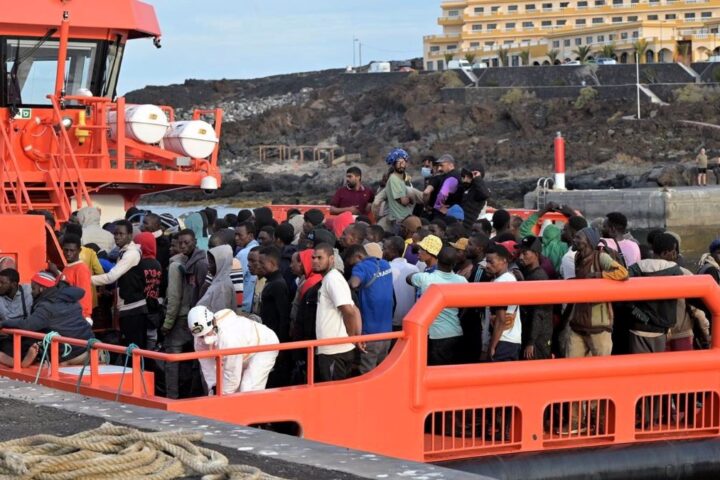 Más de 4.000 migrantes entran de forma irregular a España