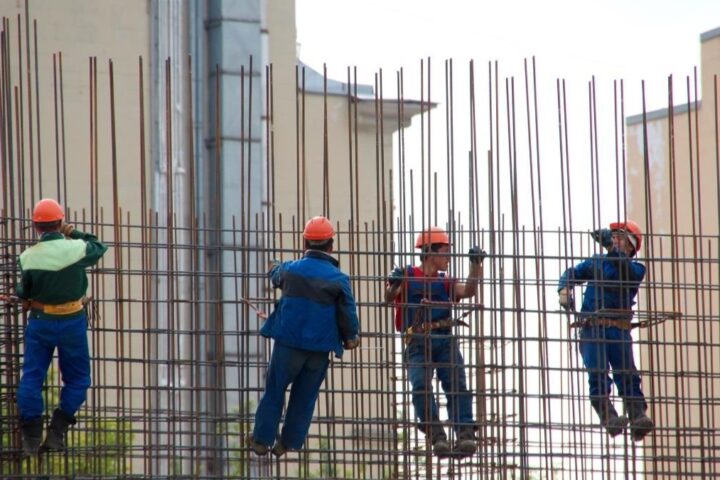 Obreros de la construcción | Fuente: gobierno de España