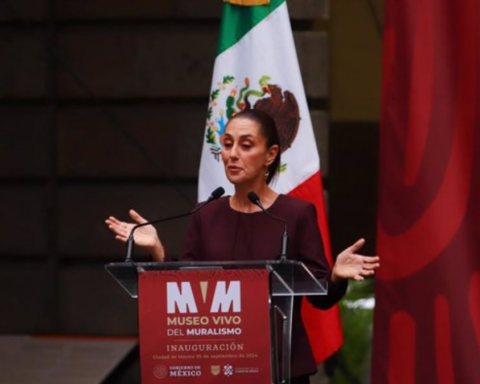 El Congreso de Perú declara "persona non grata" a la presidenta de México Claudia Sheinbaum
