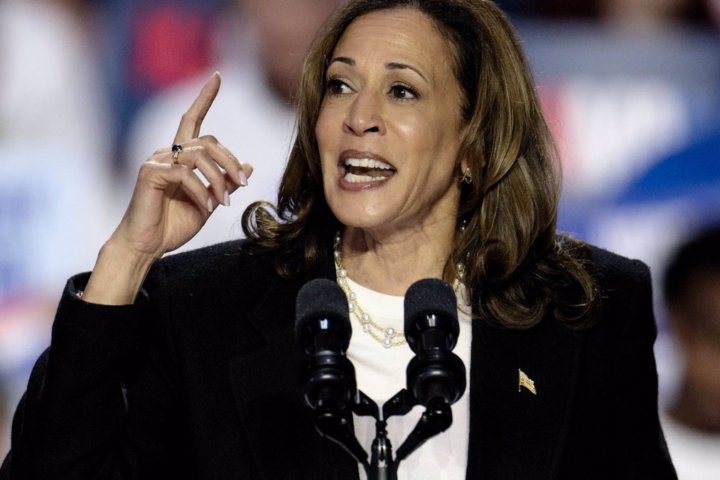 Archivo - La vicepresidenta de Estados Unidos, Kamala Harris, durante un mitin en Charlotte