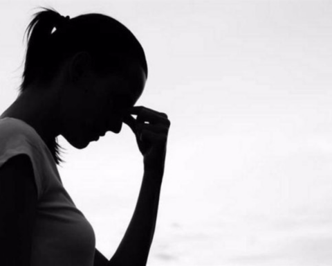 Archivo - Una mujer con migraña | Fuente: Centro de Neurología Avanzada (CNA)