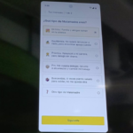 Prueba del funcionamiento de la 'app' Red Yo Cuido, de la asociación Yo No Renuncio