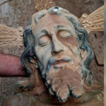 Cristo Yacente de Paiporta, escultura rescatada del barro | Fuente: Arzobispado de Valencia